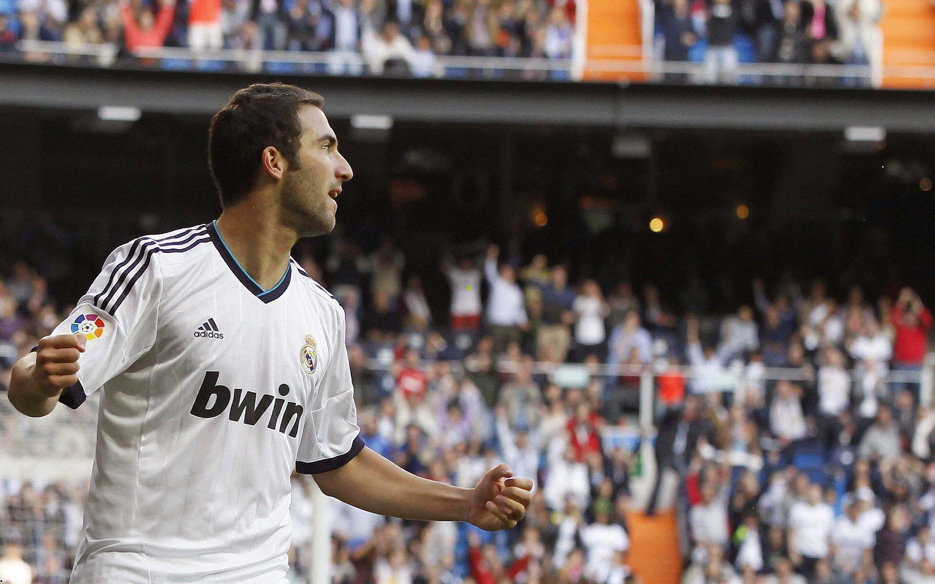 范加斯特豪言要赢下一切，唐淼强调德比揭幕战关键性