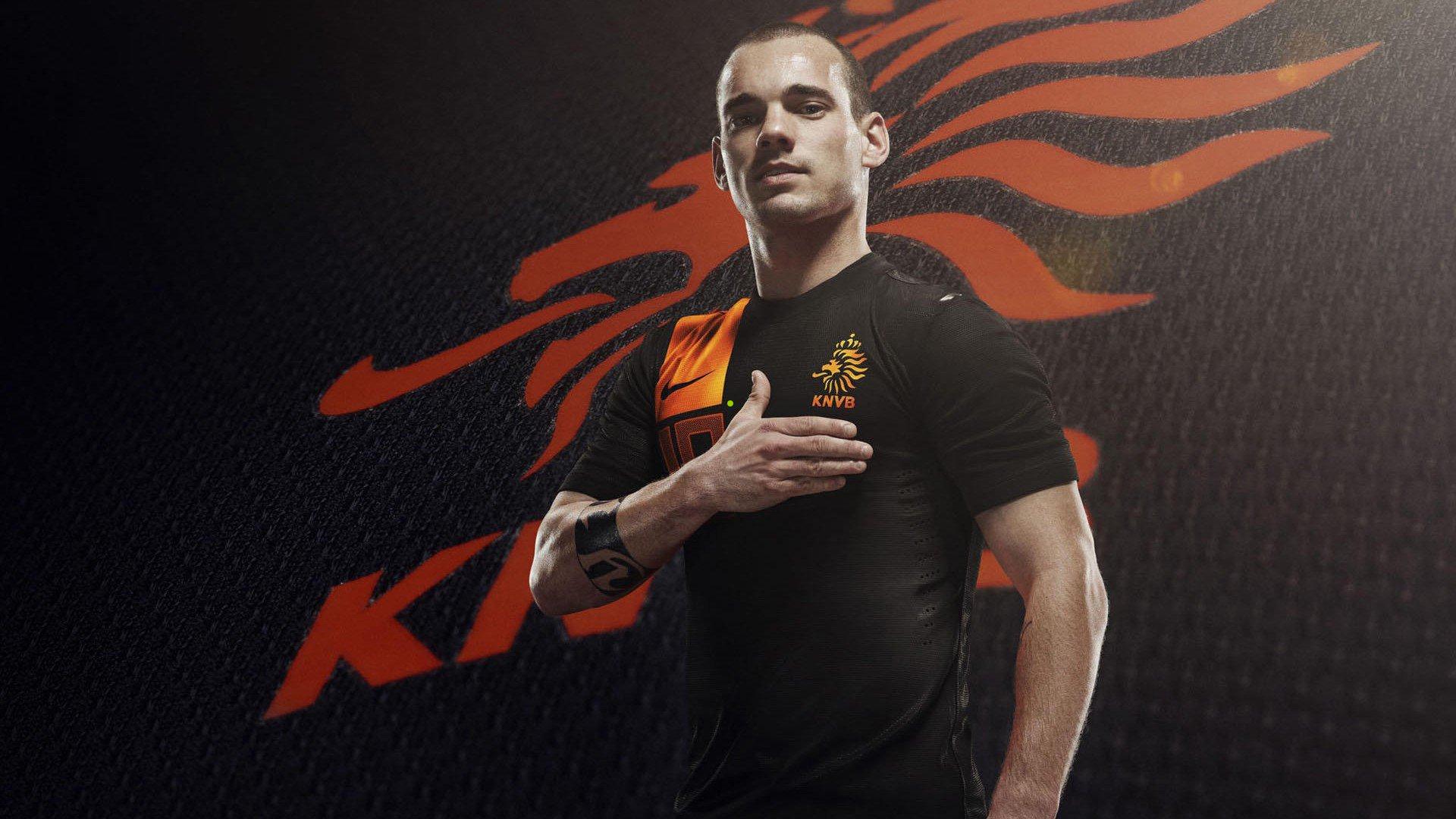 于帕梅卡诺淡然面对合约议题，坎特回归稳固法国队后防体系